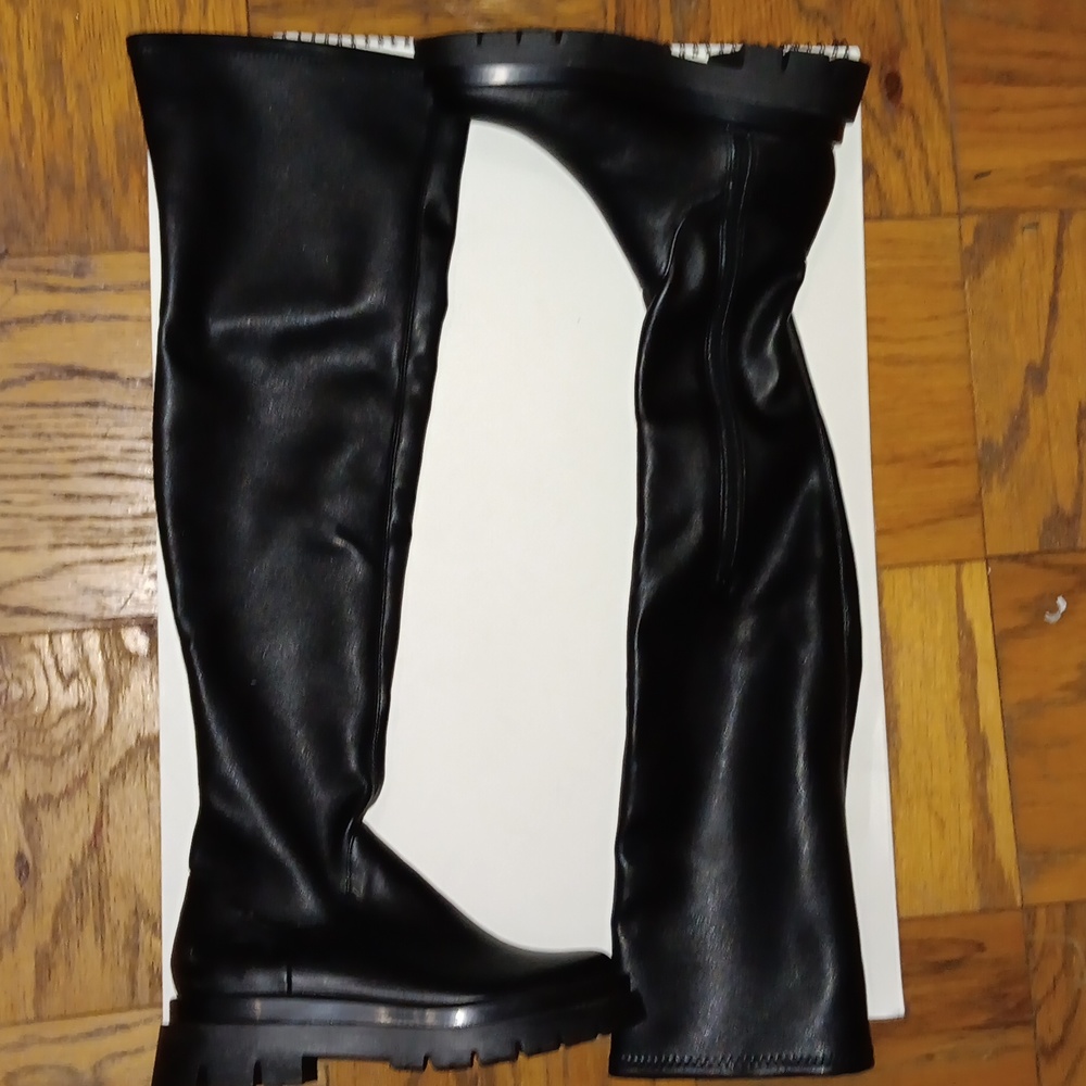Steve Madden Black Leather platform boot